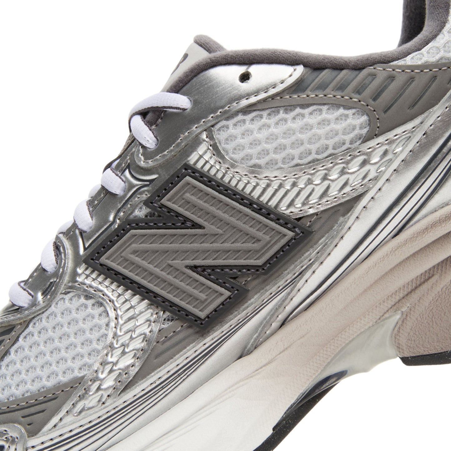 New Balance 2010 (Black Silver Metallic)