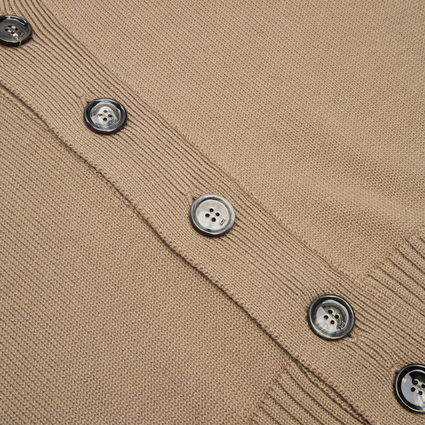 AMI Cardigan With Contrasted AMI De Coeur (Beige taupe/Ecru)